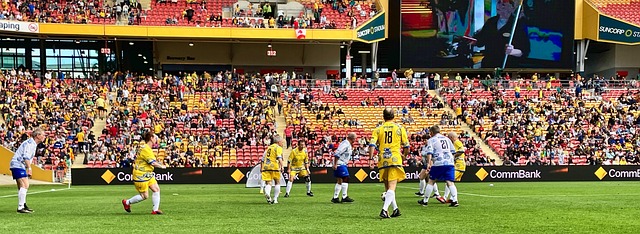 业内人士：斯卢茨基在寻找右边8号位人选，李可肯定具备条件.